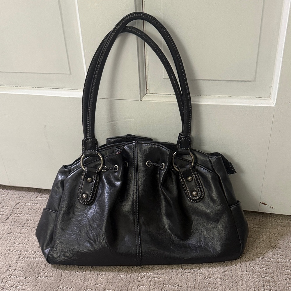 Bueno Black Leather Shoulder Bag